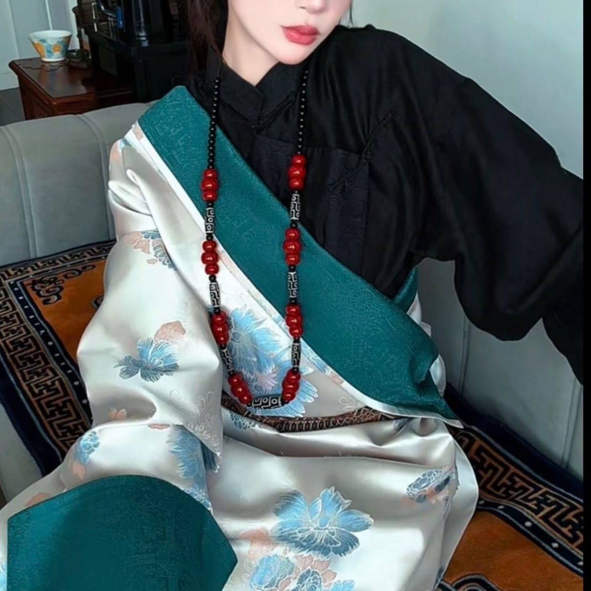 New Women's Bhutanese Tibetan  - огляд і ціна Ethnic Fashion Shoot