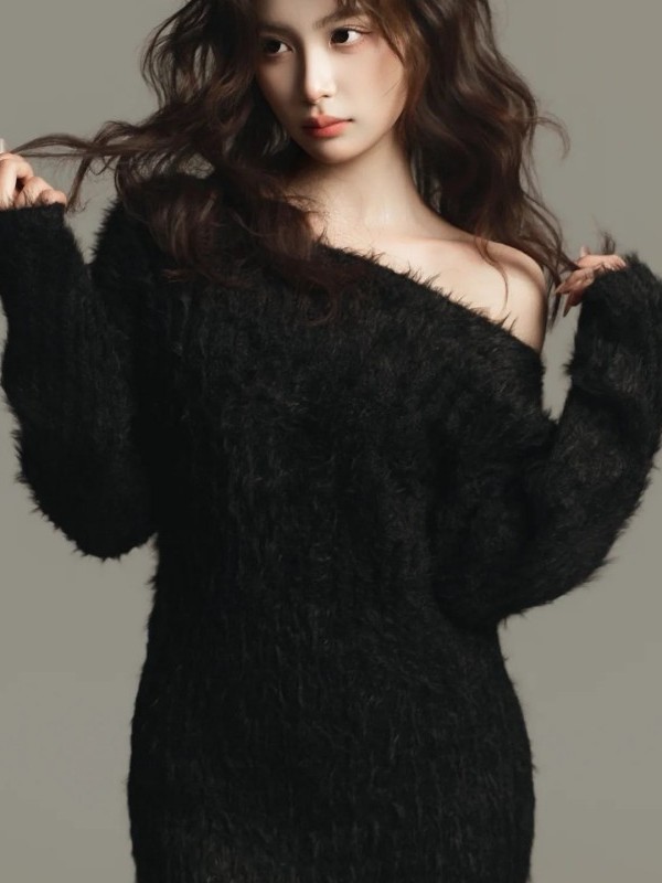 Black Portrait Photography Clo - огляд і ціна Ethnic Clothing & Online Fashion Store Khaadi Pk