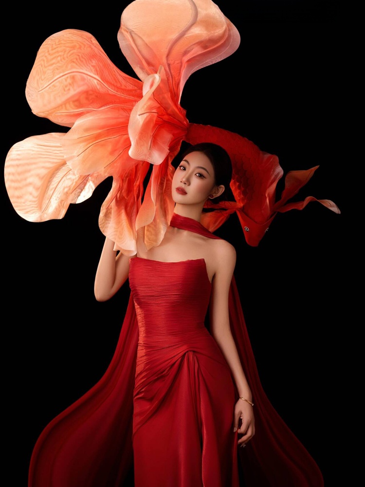 2026 New Year Red Lucky Carp C - огляд і ціна Ethnic Fashion Shoot